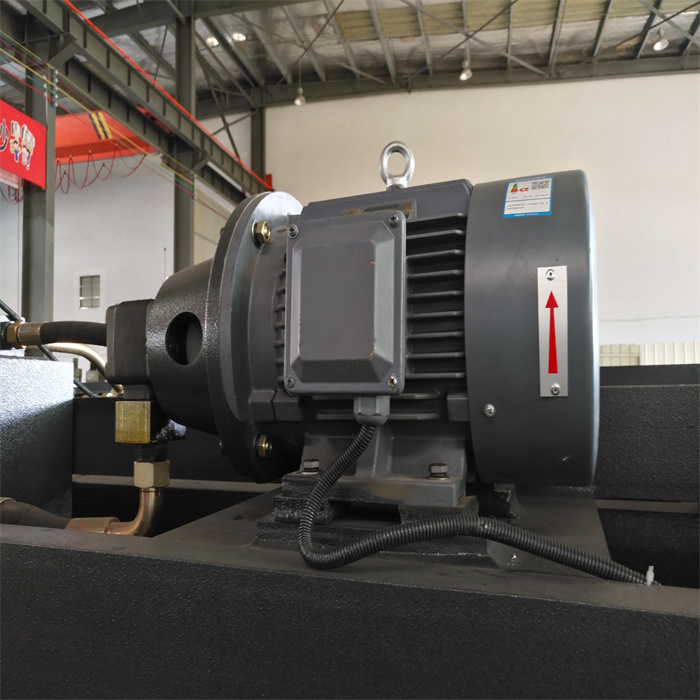 擺式剪板機(jī)6×3200 (8).jpg